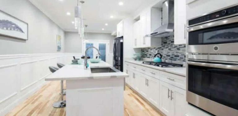 廚房護墻板：要了解的優(yōu)點、缺點和成本理念